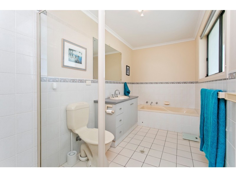1 Grand Boulevard, Seaford Rise SA 5169