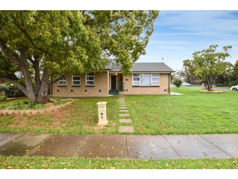 5 Bede Street, Christie Downs SA 5164