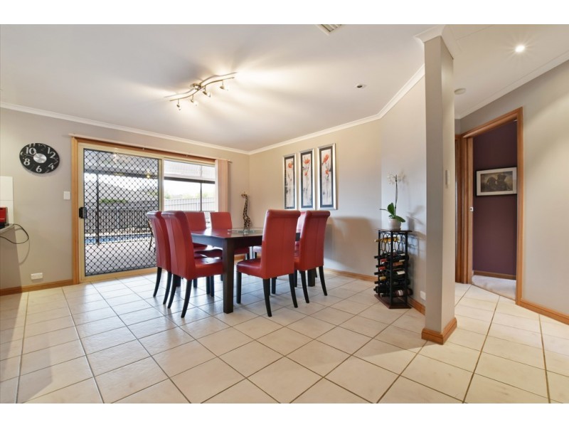 12 Headland Crescent, Woodcroft SA 5162