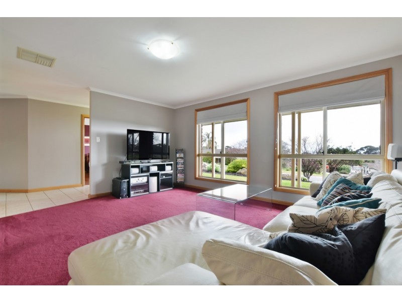 12 Headland Crescent, Woodcroft SA 5162