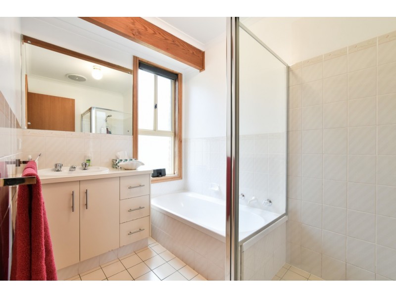 12 Headland Crescent, Woodcroft SA 5162