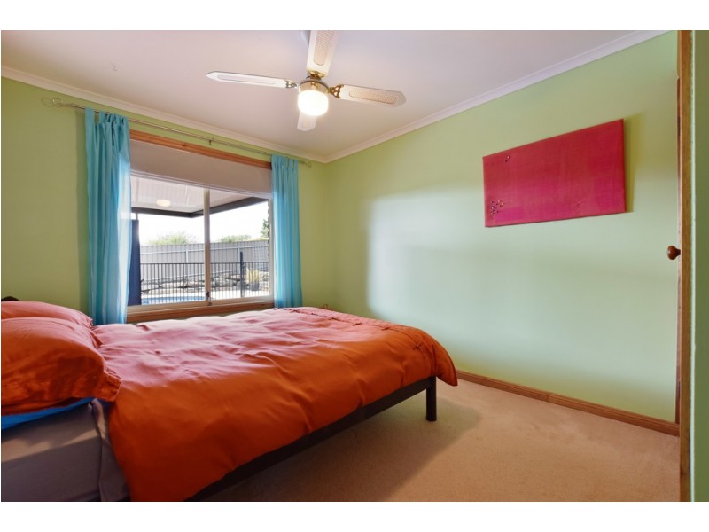 12 Headland Crescent, Woodcroft SA 5162