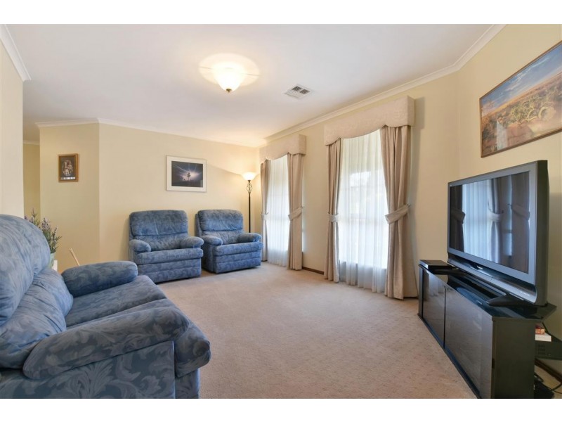 69 Fraser Avenue, Happy Valley SA 5159