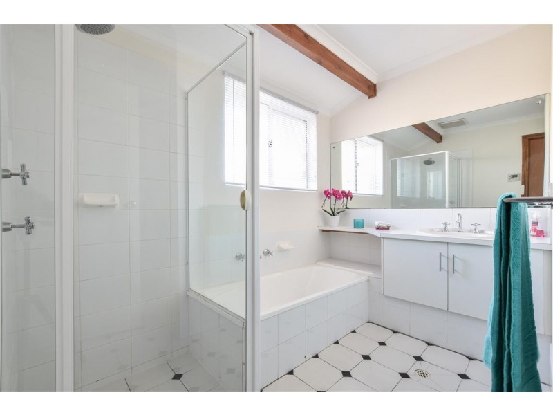 69 Fraser Avenue, Happy Valley SA 5159