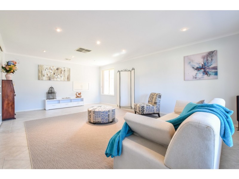 4 Douglas Street, Flinders Park SA 5025