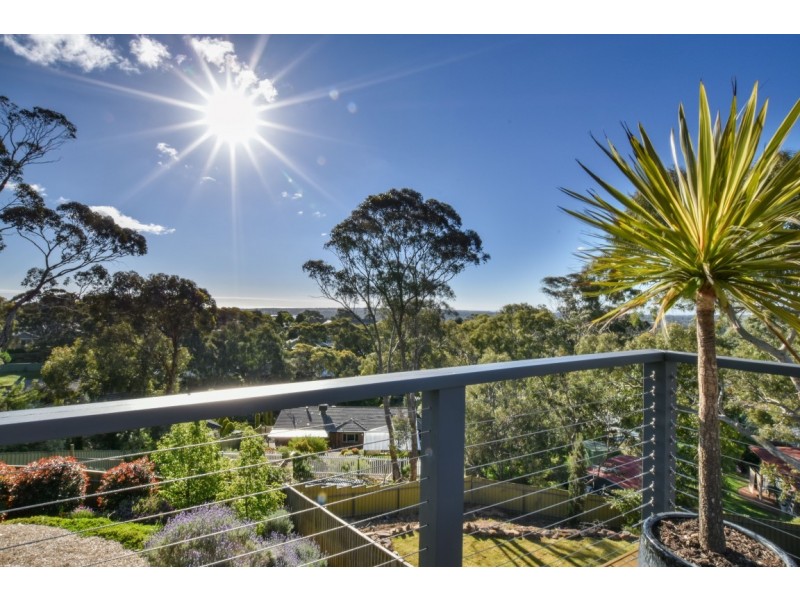 9 Bushland Drive, Aberfoyle Park SA 5159
