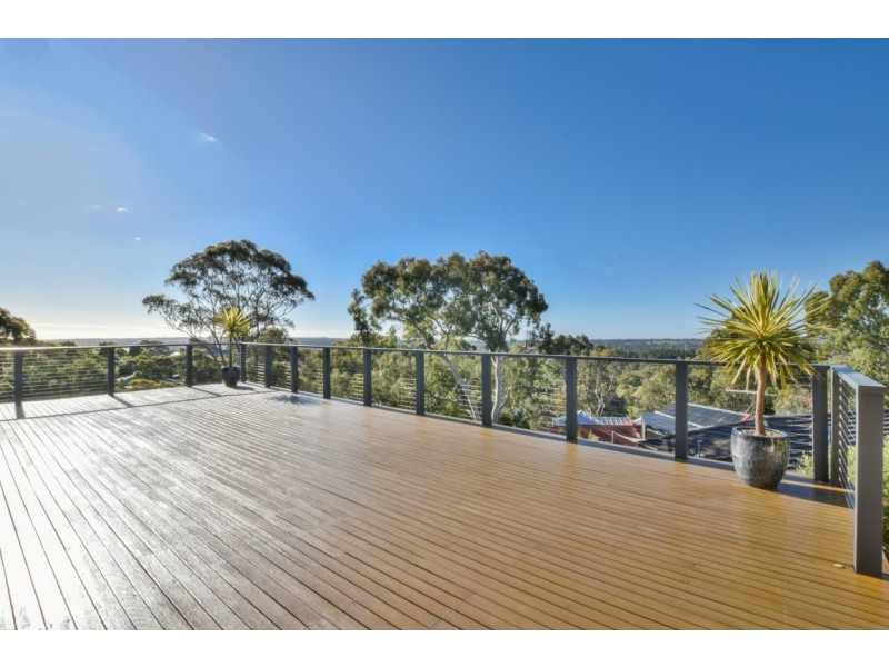 9 Bushland Drive, Aberfoyle Park SA 5159