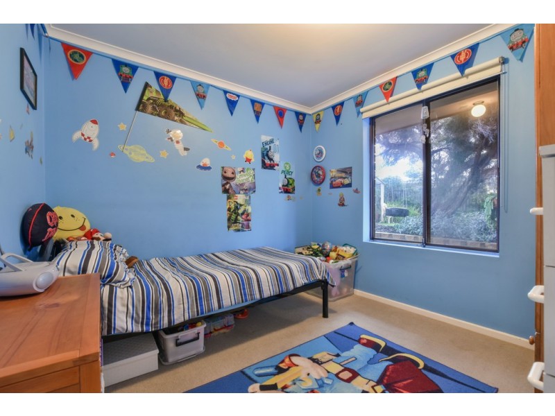 13 Lorita Crescent, Hallett Cove SA 5158