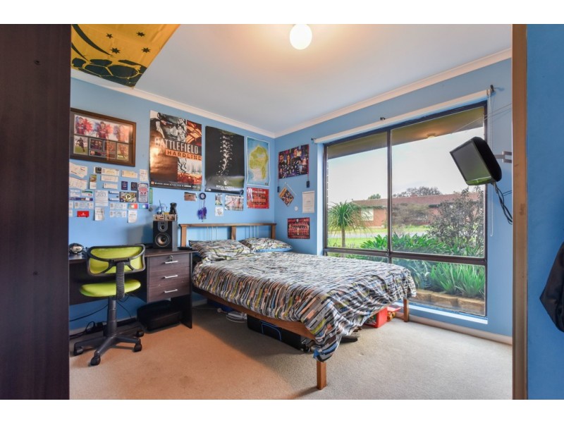 13 Lorita Crescent, Hallett Cove SA 5158