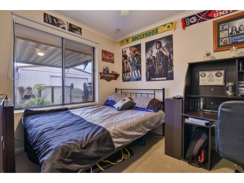 13 Lorita Crescent, Hallett Cove SA 5158