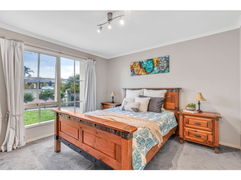 47 Burlington Road, Hallett Cove SA 5158