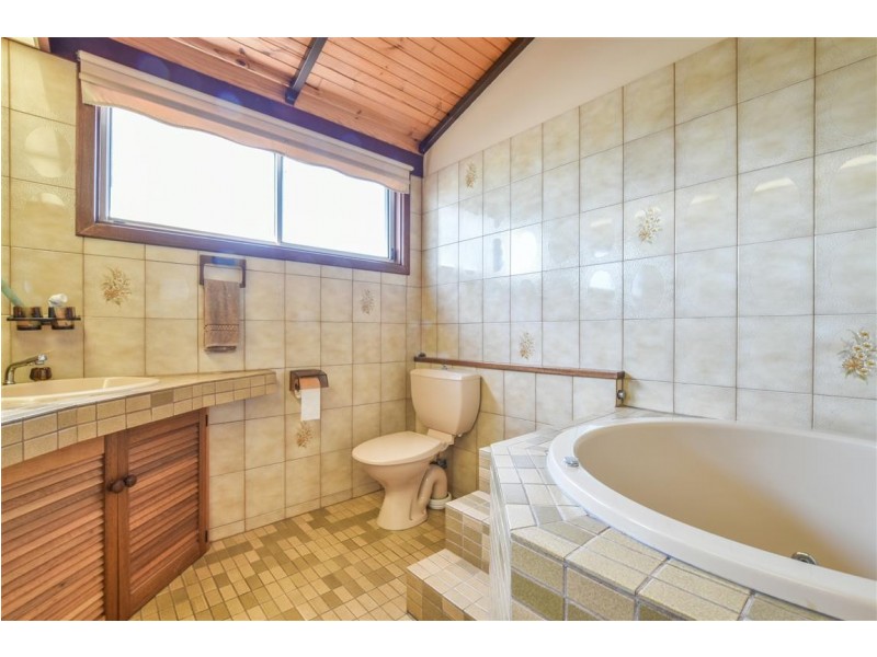 18 Fremantle Road, Port Noarlunga South SA 5167