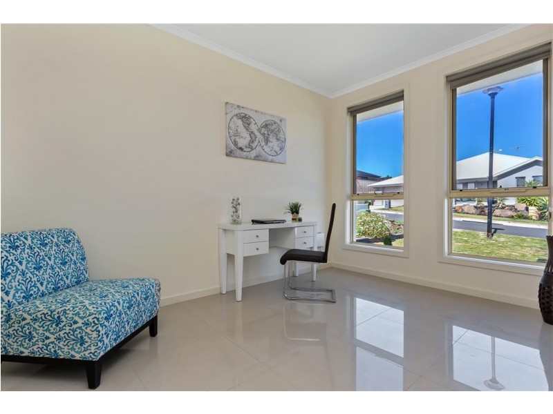 17 Beachport Road, Seaford Rise SA 5169