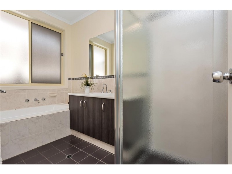 17 Beachport Road, Seaford Rise SA 5169