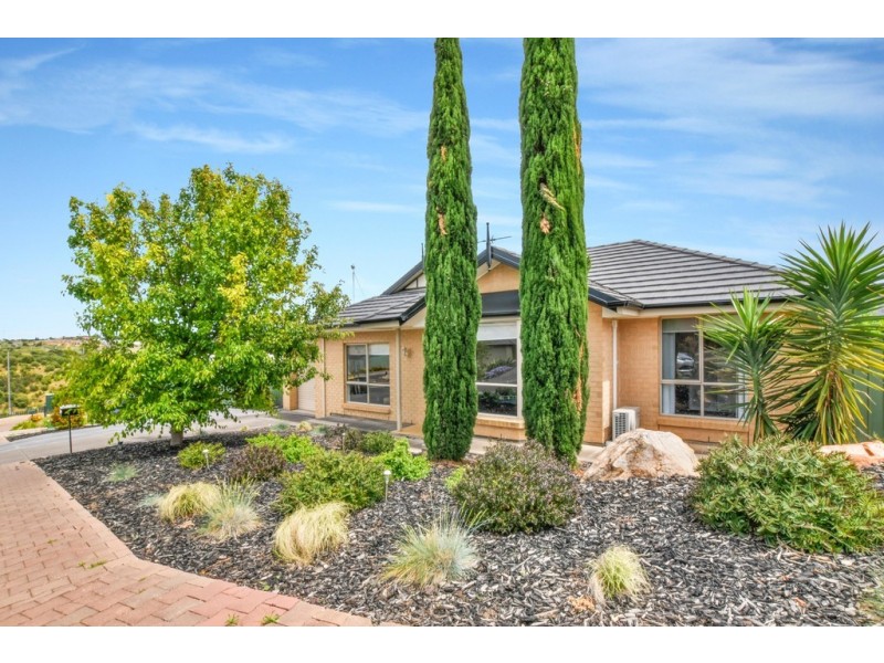 25 Elizabeth Crescent, Hallett Cove SA 5158