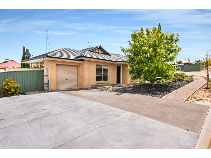 25 Elizabeth Crescent, Hallett Cove SA 5158