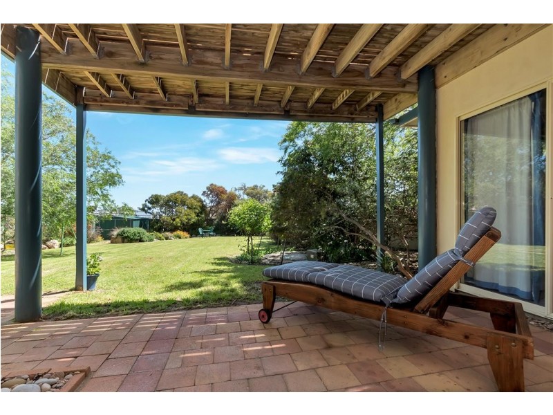 9 Lucerno Crescent, Sellicks Beach SA 5174