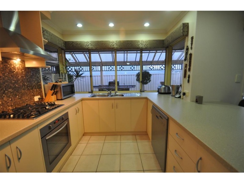 15 Merrivale Drive, Happy Valley SA 5159