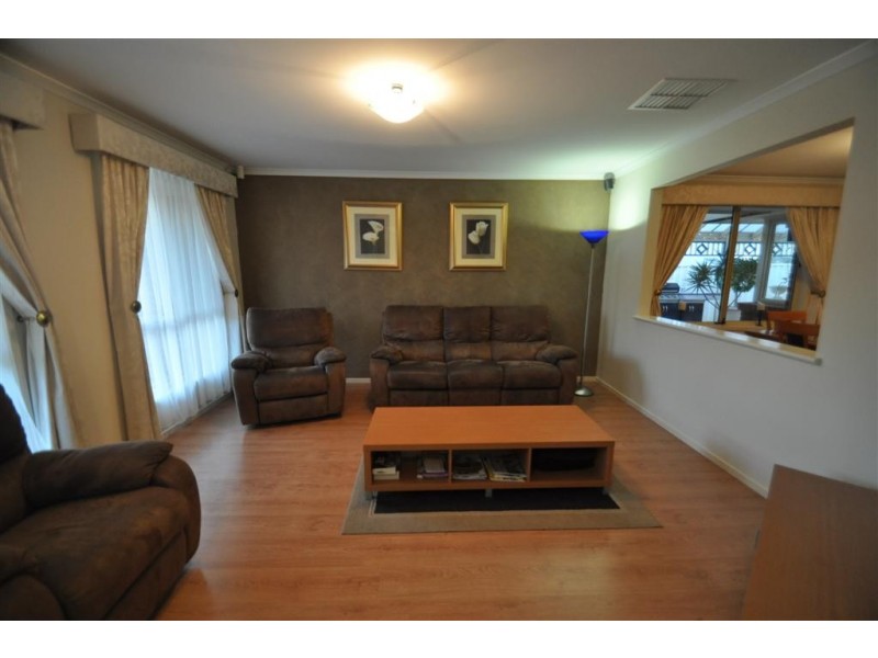 15 Merrivale Drive, Happy Valley SA 5159