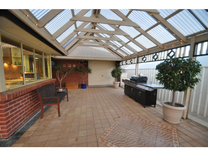 15 Merrivale Drive, Happy Valley SA 5159