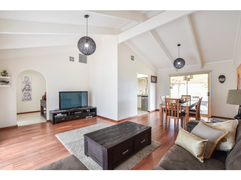 4 Arachne Drive, Hallett Cove SA 5158