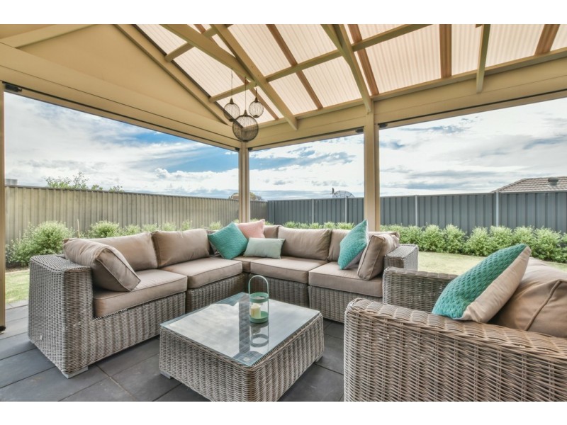 4 Arachne Drive, Hallett Cove SA 5158
