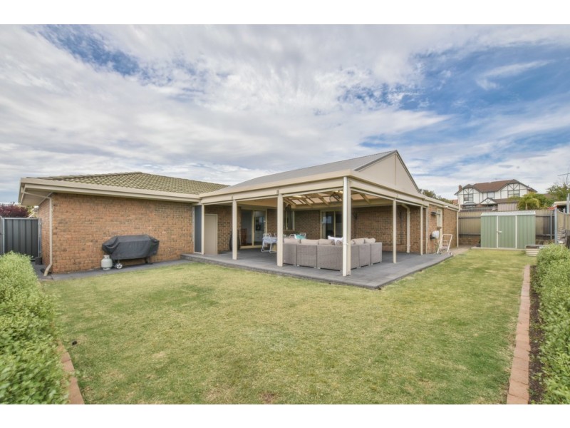 4 Arachne Drive, Hallett Cove SA 5158