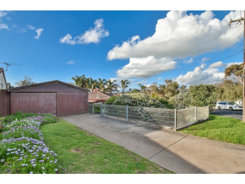 11 Wentworth Street, Moana SA 5169