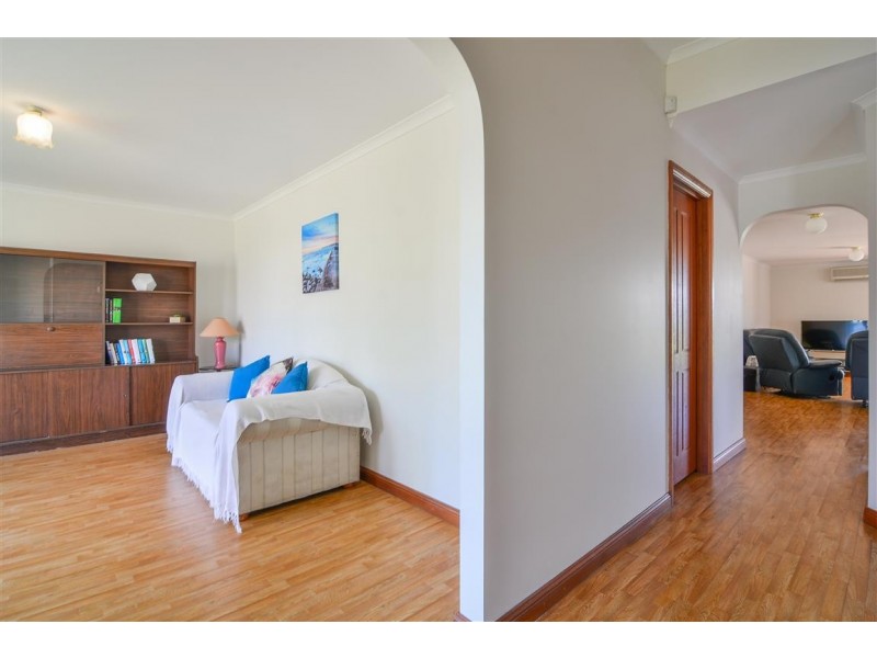 9 Standfield Road, Aldinga Beach SA 5173