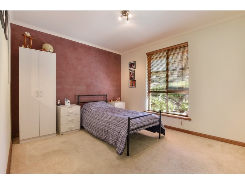 34 Quinvale Road, Hallett Cove SA 5158