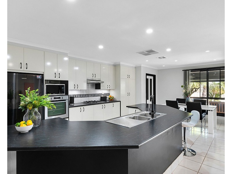32 Parken Court, Noarlunga Downs SA 5168