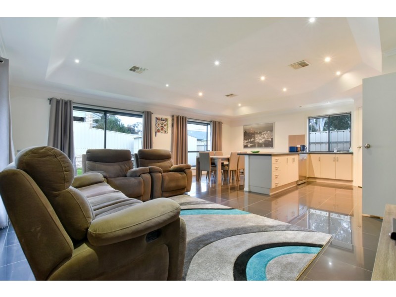 5 Kakadu Drive, Morphett Vale SA 5162