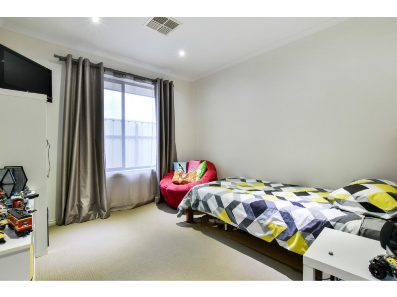 5 Kakadu Drive, Morphett Vale SA 5162