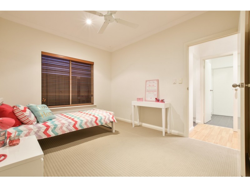 2A Fourth Avenue, Seaton SA 5023