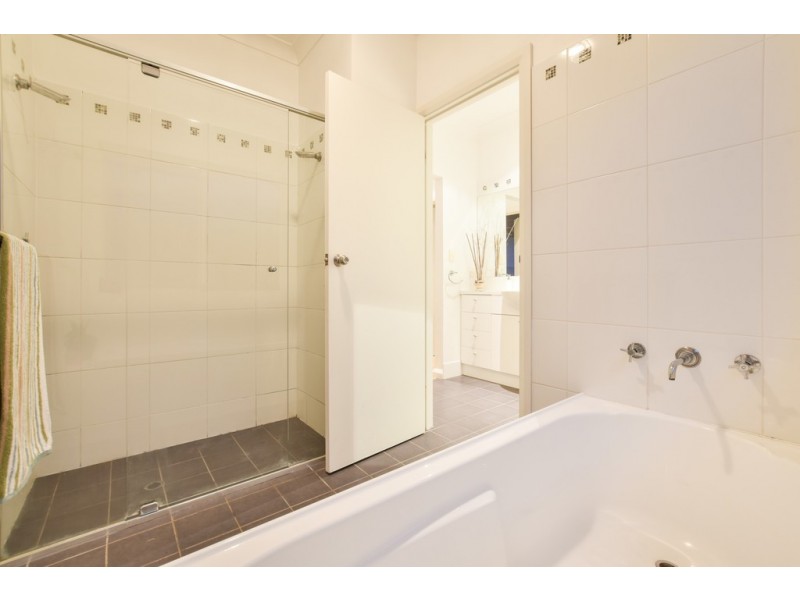 2A Fourth Avenue, Seaton SA 5023