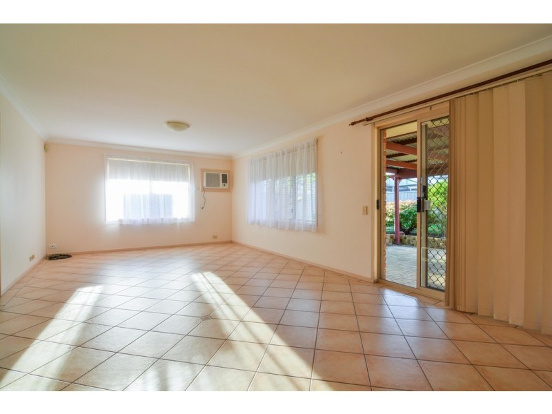 62 Warburton Drive, Woodcroft SA 5162