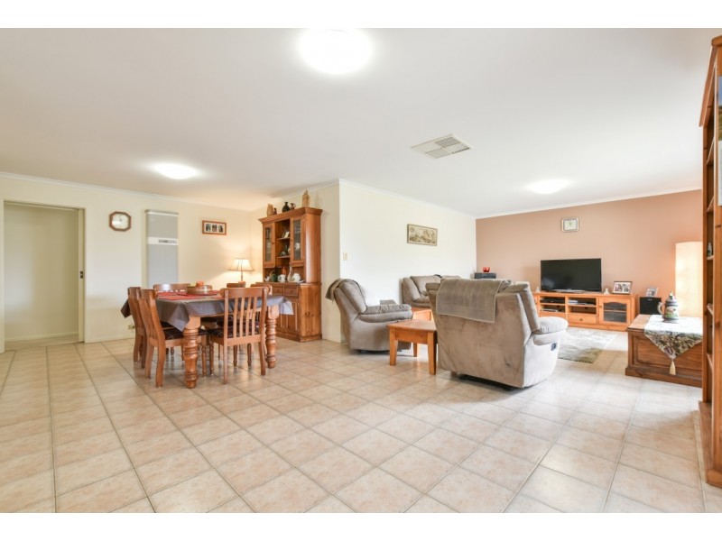 20 Talladira Way, Woodcroft SA 5162