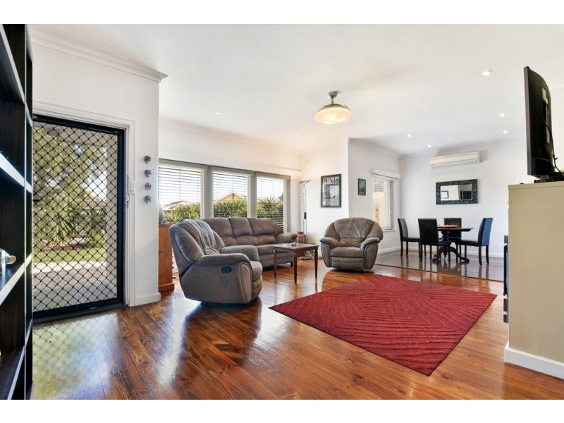 1A Parslow Road, Marion SA 5043
