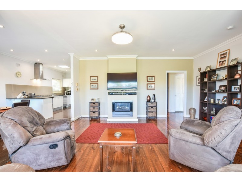 1A Parslow Road, Marion SA 5043