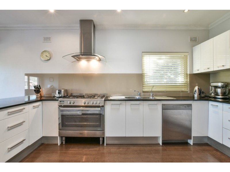 1A Parslow Road, Marion SA 5043
