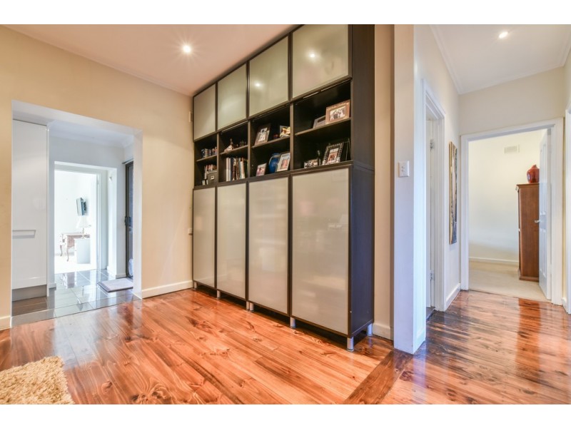 1A Parslow Road, Marion SA 5043