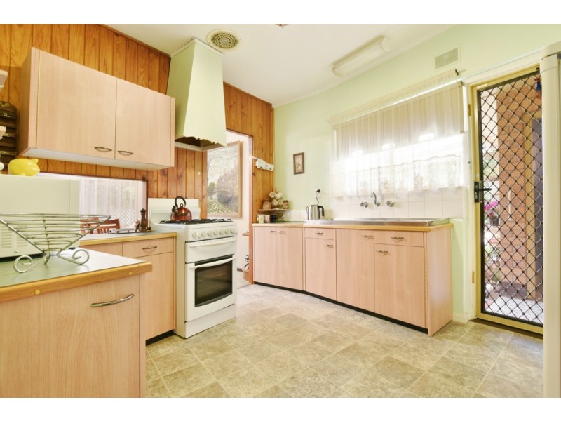 11 Sherwood Drive, Oaklands Park SA 5046