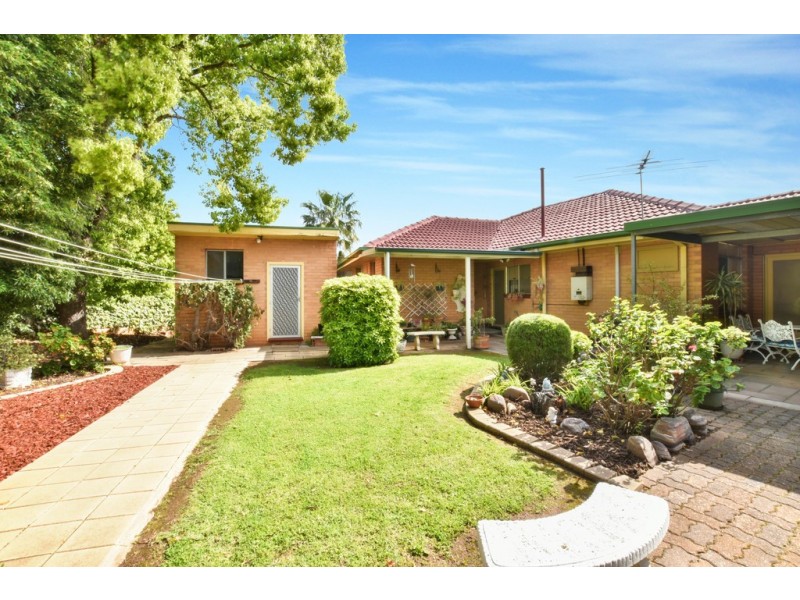 11 Sherwood Drive, Oaklands Park SA 5046