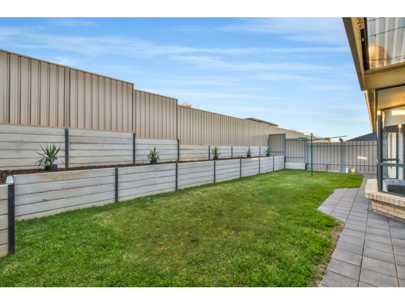 7 Manly Court, Seaford Rise SA 5169