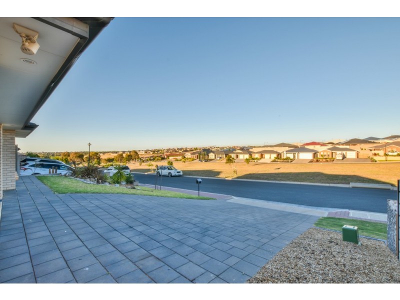 7 Manly Court, Seaford Rise SA 5169