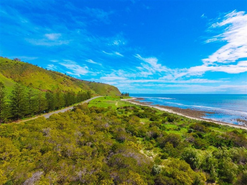 8 Lady Bay Road (Lady Bay), Normanville SA 5204