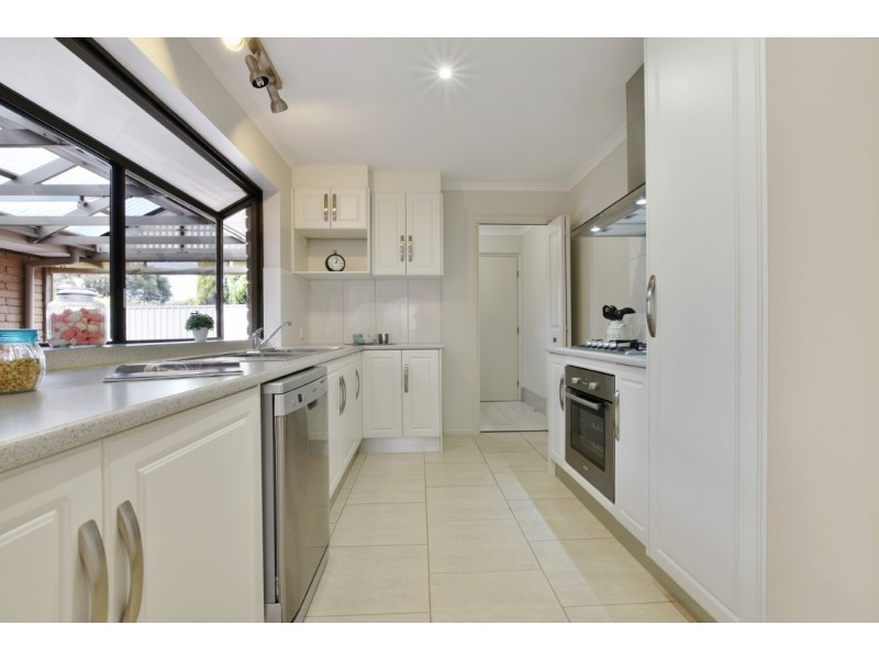 57 Cliff Avenue, Port Noarlunga South SA 5167