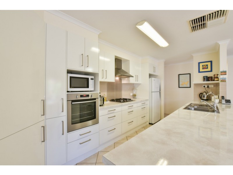 2 Epsilon Close, Woodcroft SA 5162