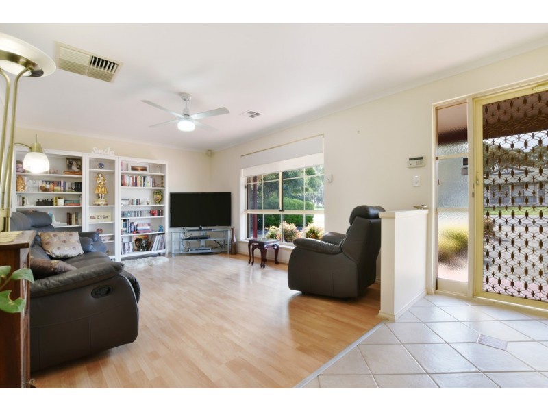 2 Epsilon Close, Woodcroft SA 5162