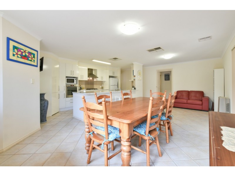 2 Epsilon Close, Woodcroft SA 5162